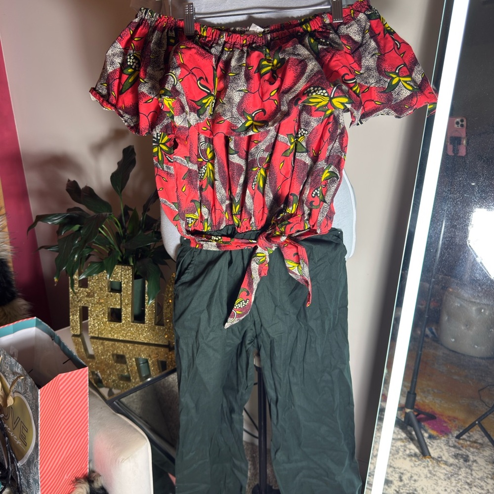Floral Off-Shoulder Jumpsuit - Red and Green One Size S-XL - Picture 2 of 2
